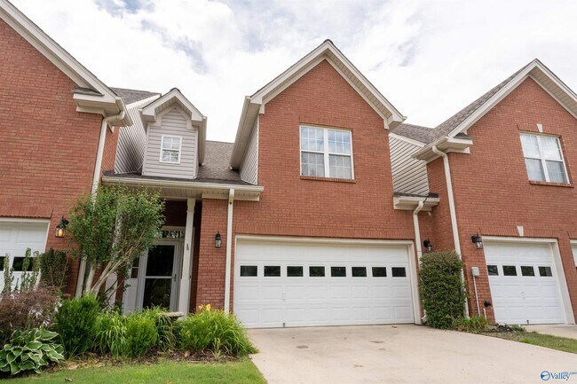 3187 Mallard Point Dr SE in Owens Cross Roads, AL - Building Photo - Building Photo