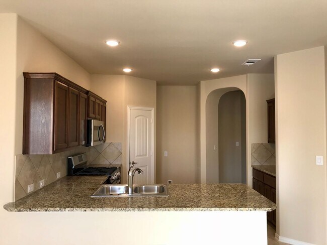 6928 Rocking L Ranch Rd in Odessa, TX - Building Photo - Building Photo