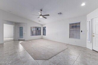 15847 W Saguaro Ln in Surprise, AZ - Building Photo - Building Photo