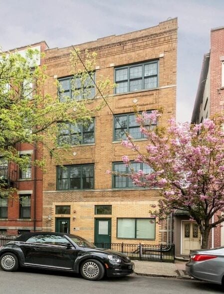 383 2nd St in Jersey City, NJ - Foto de edificio - Building Photo