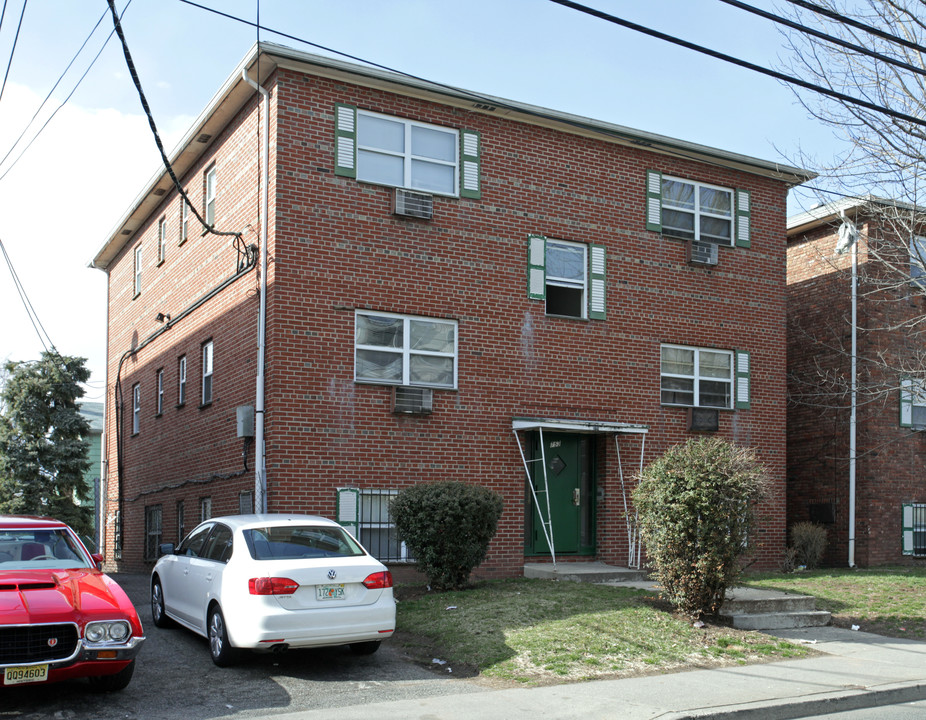 753 Grove St in Irvington, NJ - Building Photo