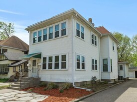 1081 13th Ave SE in Minneapolis, MN - Building Photo