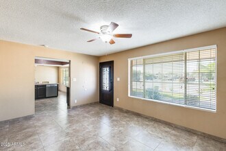 17633 N 15th Ave in Phoenix, AZ - Building Photo - Building Photo