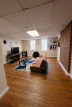 74 N Main Ave in Orono, ME - Building Photo - Building Photo