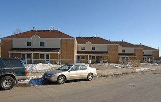 Olson Townhomes in Minneapolis, MN - Foto de edificio - Building Photo