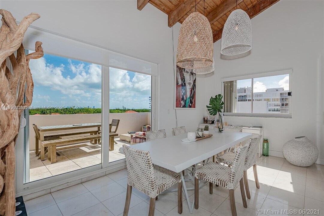 50 Ocean Ln Dr in Key Biscayne, FL - Building Photo