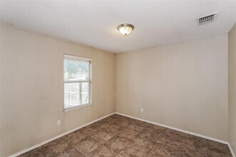 729 Grambling Dr in Dallas, TX - Building Photo - Building Photo