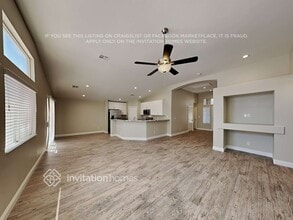 7925 Olympus Ave in Las Vegas, NV - Foto de edificio - Building Photo