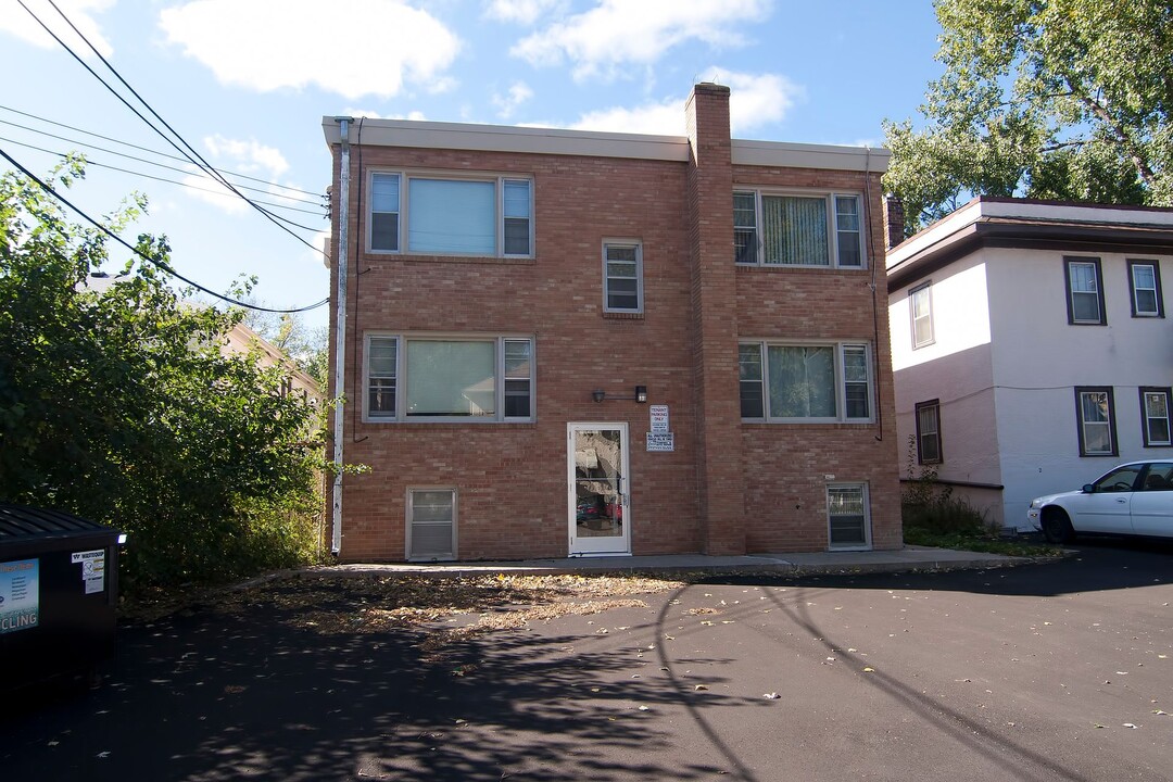 3523 Grand Ave S in Minneapolis, MN - Building Photo