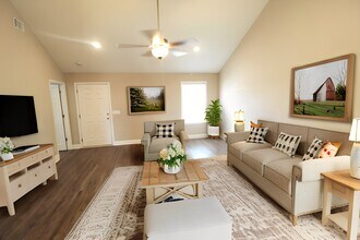 106 Way Bill Cir in Statesboro, GA - Foto de edificio - Building Photo