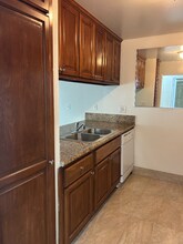 1930 Ocean Ave in Santa Monica, CA - Building Photo - Building Photo