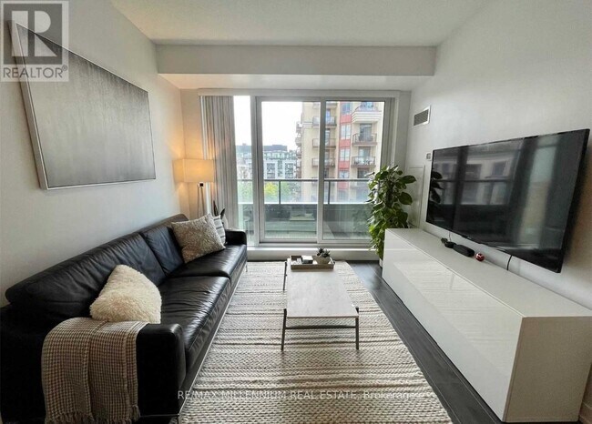 18 Rean Dr in Toronto, ON - Building Photo - Building Photo