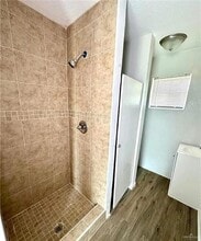 105 Tenth St in Mercedes, TX - Foto de edificio - Building Photo