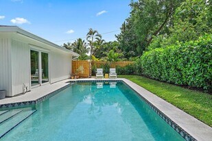 1604 Seabrook Rd in Jupiter, FL - Building Photo