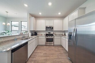 25575 Blossom Ct in Montgomery, TX - Building Photo - Building Photo