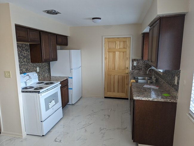 property at 25337 S Montmartre Ct