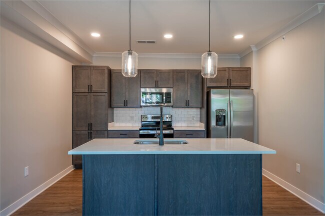 Shore Acres in Indianapolis, IN - Building Photo - Interior Photo