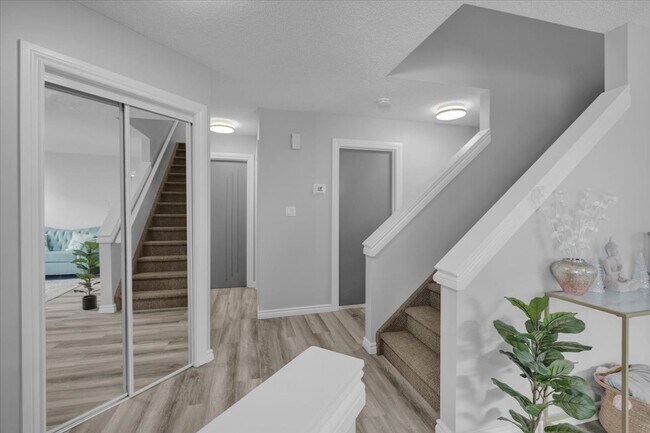 841 Ryan Pl NW in Edmonton, AB - Building Photo - Building Photo