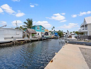 215 Allen Ave in Key Largo, FL - Building Photo - Building Photo