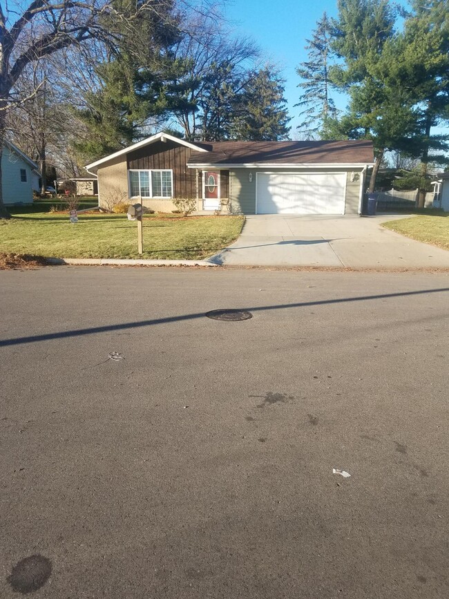 property at 2332 Harvard Dr