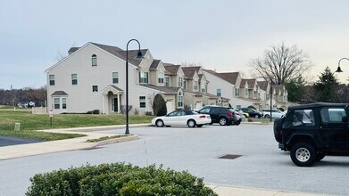 100 Sand Trap Ct in Norristown, PA - Building Photo - Building Photo