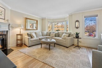 2304 N Lakewood Ave in Chicago, IL - Building Photo - Building Photo