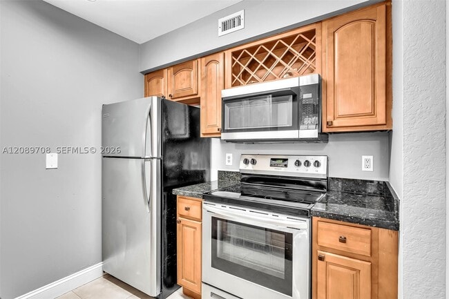 property at 2820 N Oakland Forest Dr
