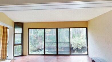 8777 Como Lake Dr in Jacksonville, FL - Building Photo - Building Photo