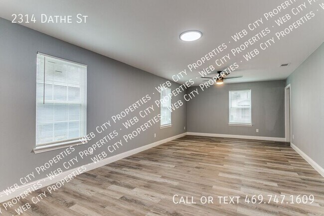 2314 Dathe St in Dallas, TX - Foto de edificio - Building Photo