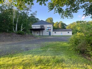 423 Hickory Dr, Unit Guest House in Auburn, PA - Building Photo - Building Photo