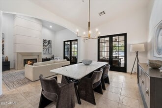 10040 N 78th Pl in Scottsdale, AZ - Building Photo - Building Photo