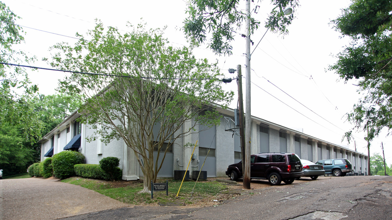 948 Bellevue Pl in Jackson, MS - Building Photo