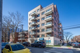 Garden Hill in Rego Park, NY - Building Photo