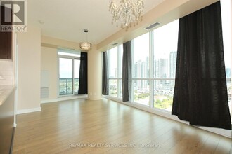 3985-3985 Grand Park Dr in Mississauga, ON - Building Photo - Building Photo