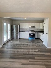 1400 30th St in Highland, IL - Building Photo - Building Photo