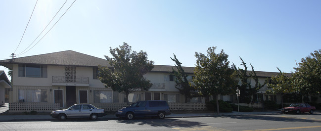 331-361 Gresel St in Hayward, CA - Building Photo - Building Photo