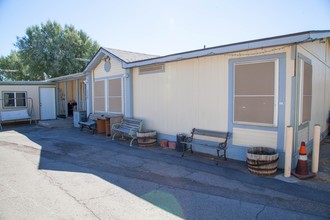 The Shady Rest in Henderson, NV - Building Photo - Building Photo