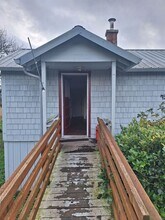 11393 Carver Rd in Clatskanie, OR - Building Photo - Building Photo