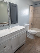 506 N Hunt Dr in Mesa, AZ - Foto de edificio - Building Photo