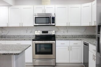 5751 W Hastings Arch in Virginia Beach, VA - Building Photo - Building Photo