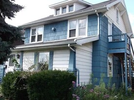 1624 W 4th St, Unit First Floor in Williamsport, PA - Building Photo
