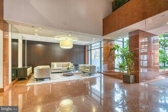 1530 Key Blvd, Unit 1202 in Arlington, VA - Building Photo - Building Photo