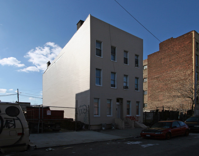 14 Harrison Pl in Brooklyn, NY - Building Photo - Other