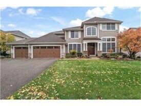 12424 Princeton Ave in Eden Prairie, MN - Building Photo