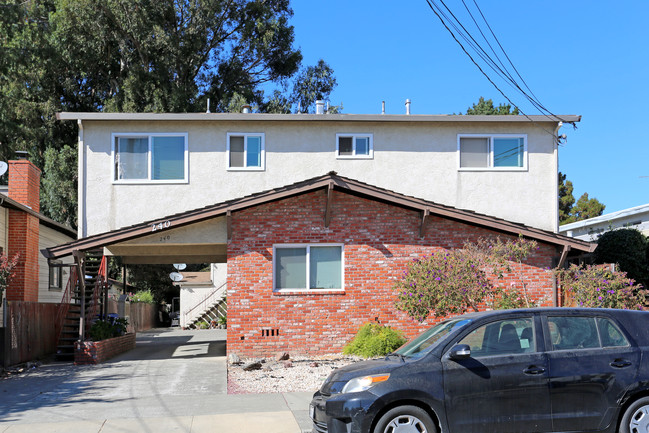 240 Chumalia St in San Leandro, CA - Building Photo - Building Photo