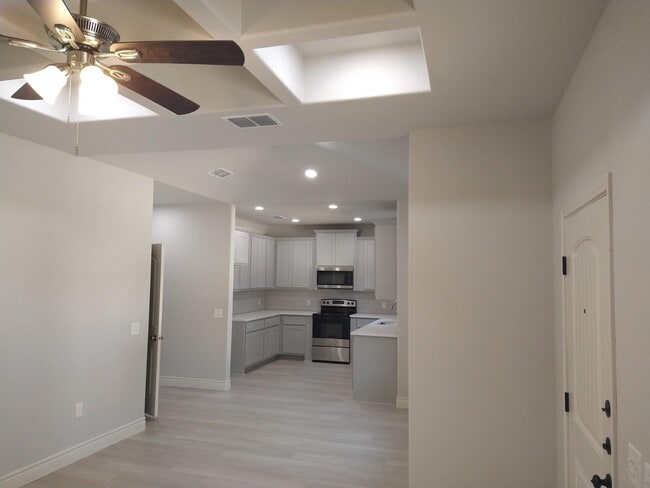 1000 Wooded Holw Ct in Weatherford, TX - Building Photo - Building Photo