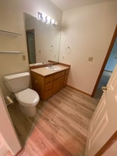 180 NW Hwy 101 in Waldport, OR - Building Photo - Building Photo