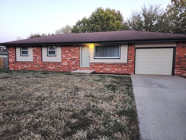 property at 206 N Oakwood Ave