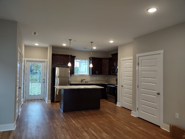 1021 Wells Way in Spring Hill, TN - Building Photo - Building Photo