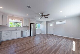 1499 Calle Morera-Unit -A- in Thousand Oaks, CA - Building Photo - Building Photo